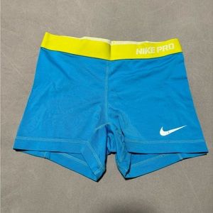 Women’s Nike pro shorts